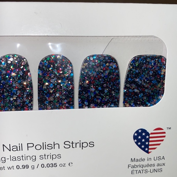 “Broadway Glimmer” Color Street, 100% Nail Polish Strips - Picture 2 of 5
